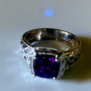 Beautiful Tacori size 7 ring
